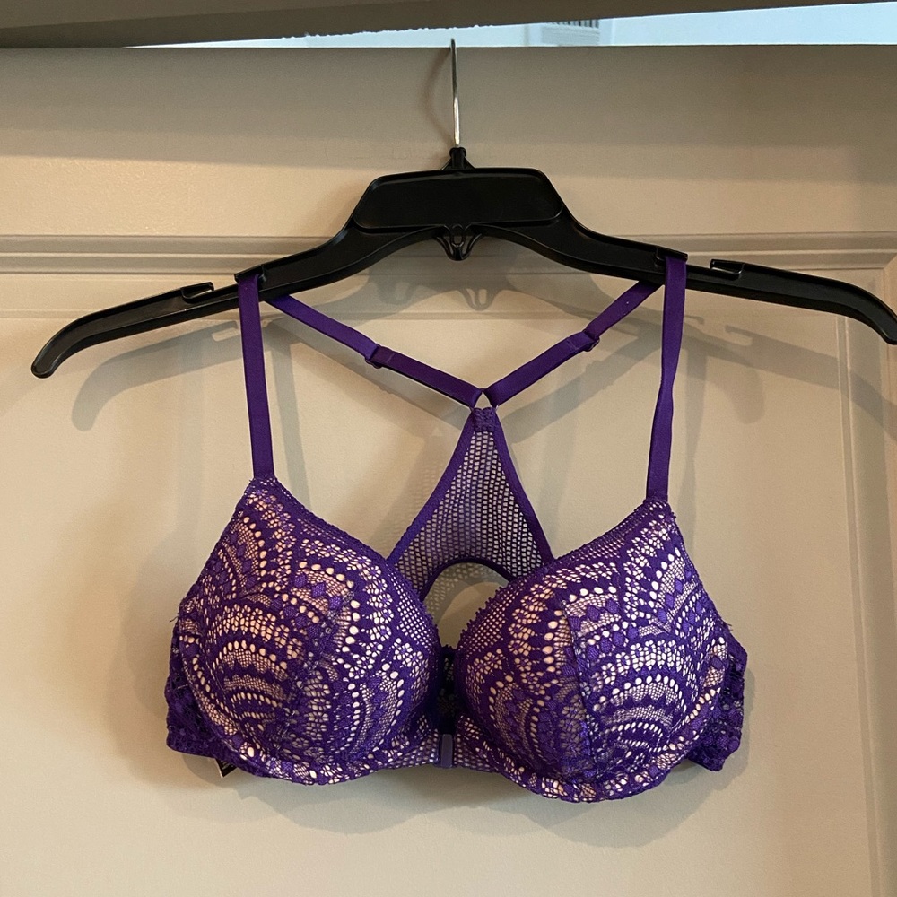 Victoria’s Secret Lace Racerback Bra 32B